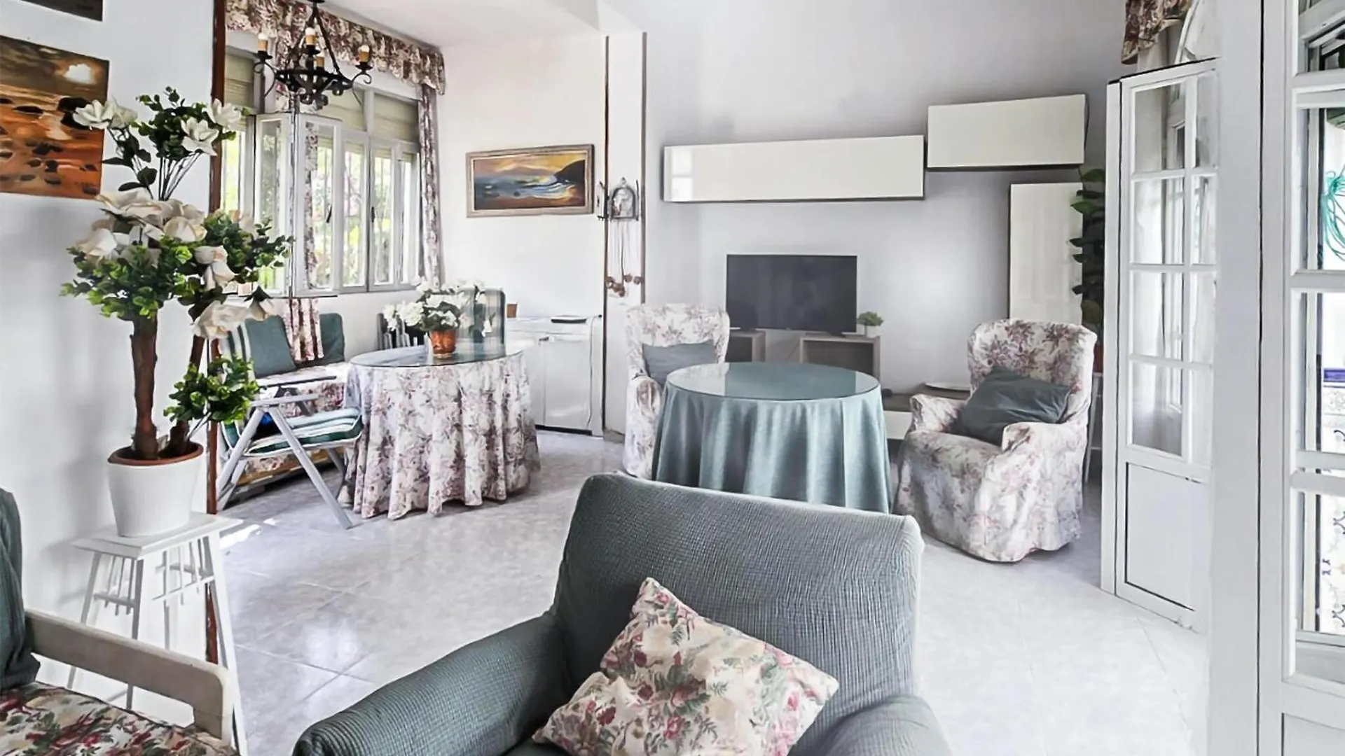 Gorgeous Home In Málaga Semesterbostad